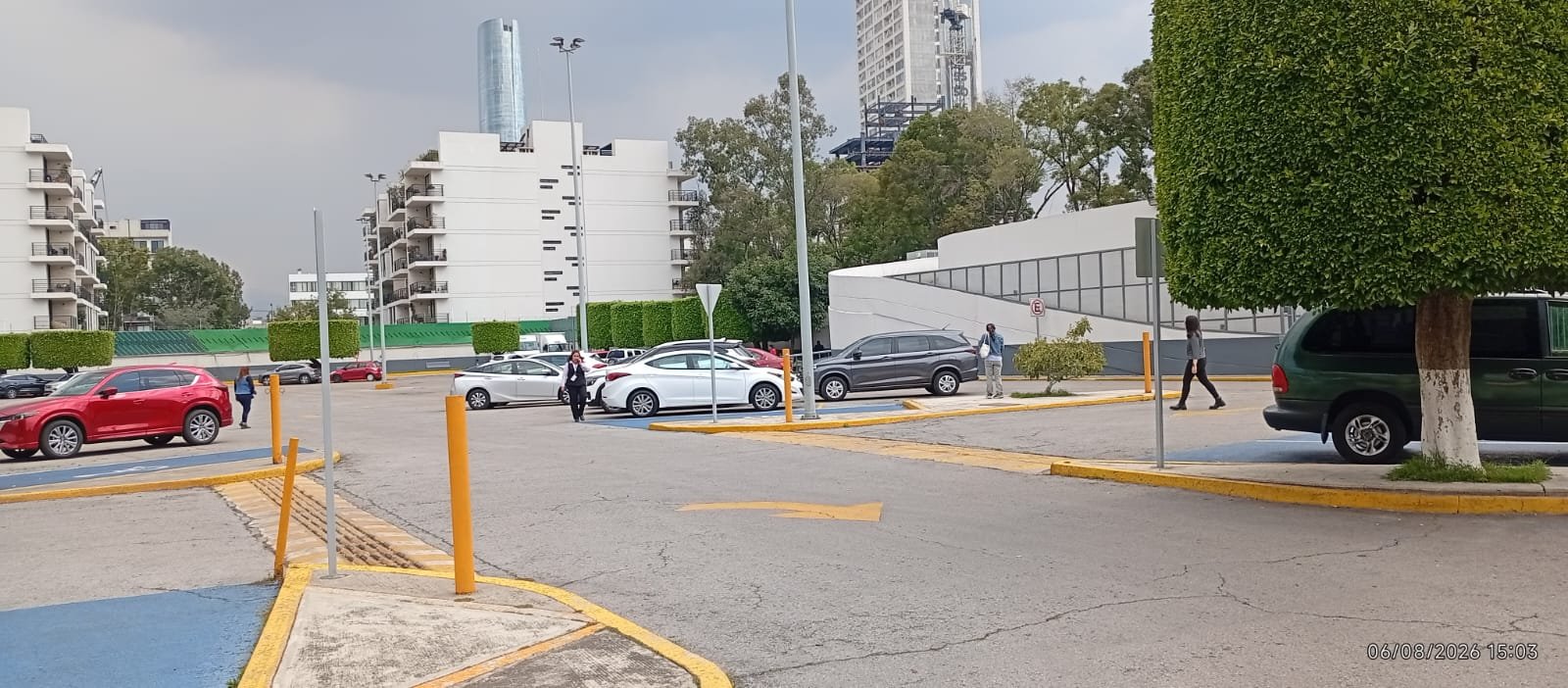 Vista panorámica del estacionamiento